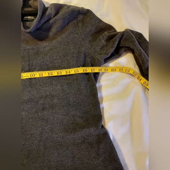 OGL Fitted Cozy Layering Women's Charcoal Turtleneck Sweater With Built-in Bra - Picture 5 of 8